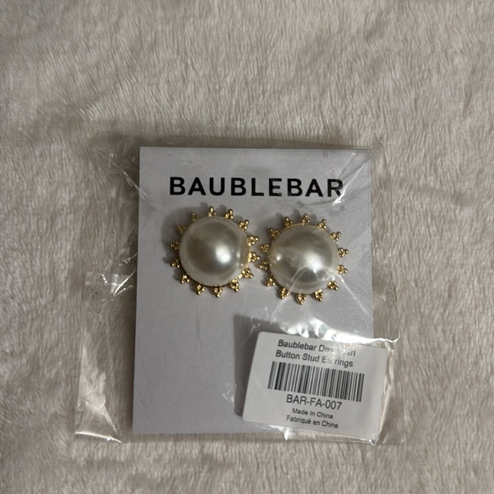 Baublebar Dee Pearl Button Stud Earrings - Picture 3 of 5